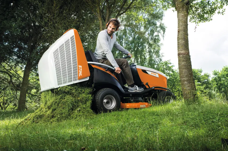 RT 6112 - Tracteur tondeuse