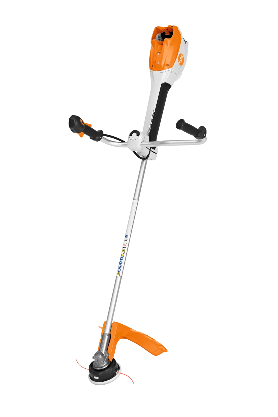 The most powerful clearing saw in the AP Battery System, the FSA 400 offers versatility with a wide range of optional cutting attachments.