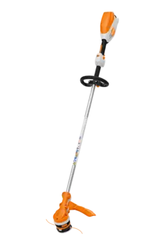 FSA 110 R battery brushcutter: quiet, lightweight and powerful for professional and demanding home trim work